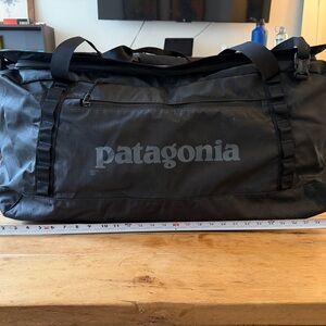 Used Twice! Patagonia Black Hole Duffel 100L